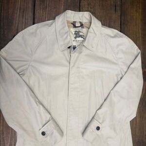 Burberry London Mens Beige Classic Trench Coat Size 56R, novacheck liner, US XL